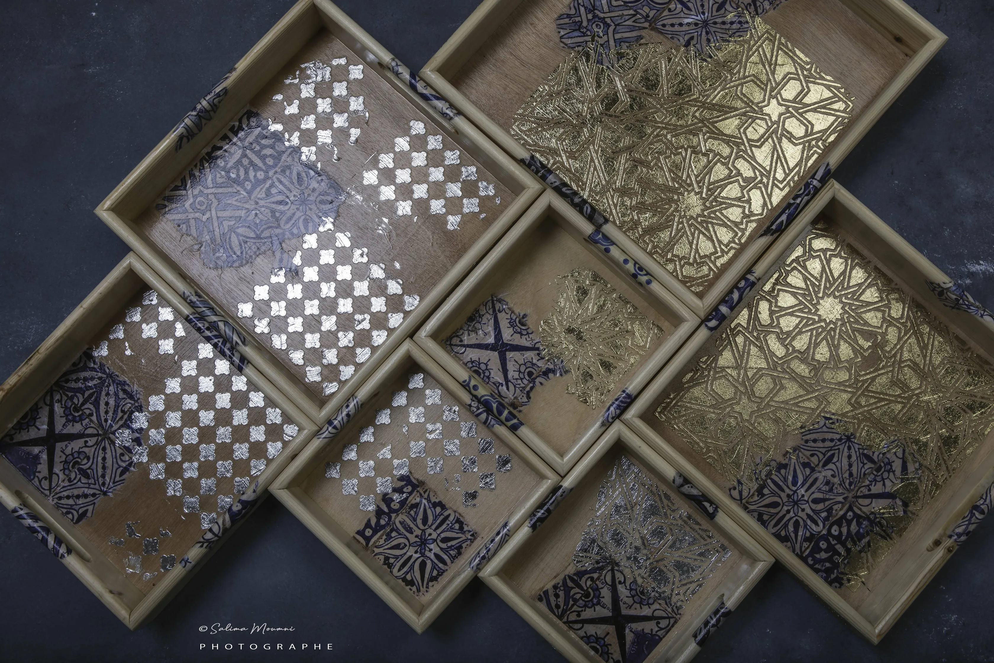 22 cm Wooden Tray with Printed Zelij Fragments