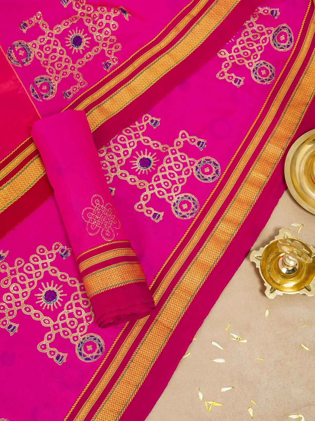 Block Chariot Printed Quirky Illkal Pink Saree