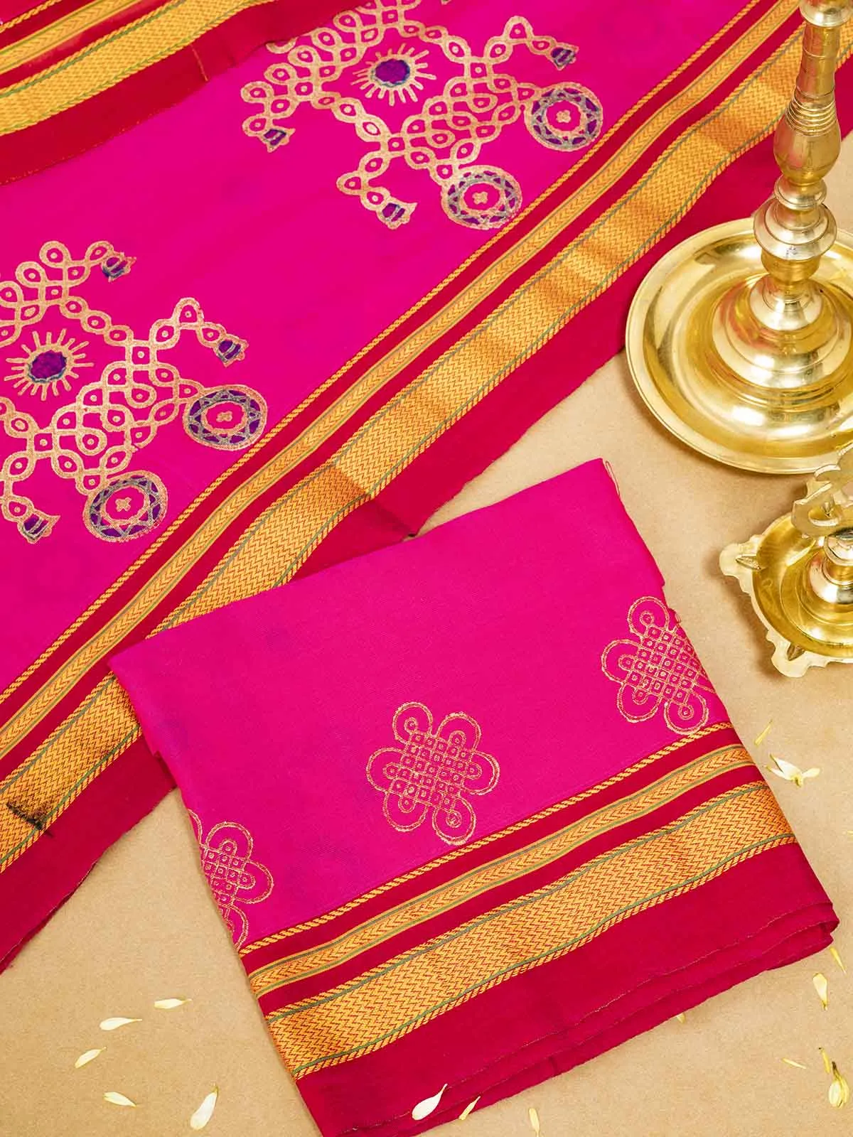 Block Chariot Printed Quirky Illkal Pink Saree