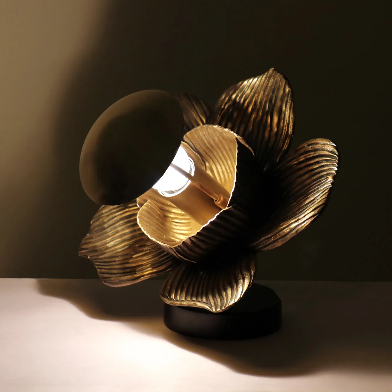 Celeste Flower Table Lamp