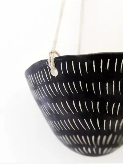 Dash Hanging Planter - Black & White