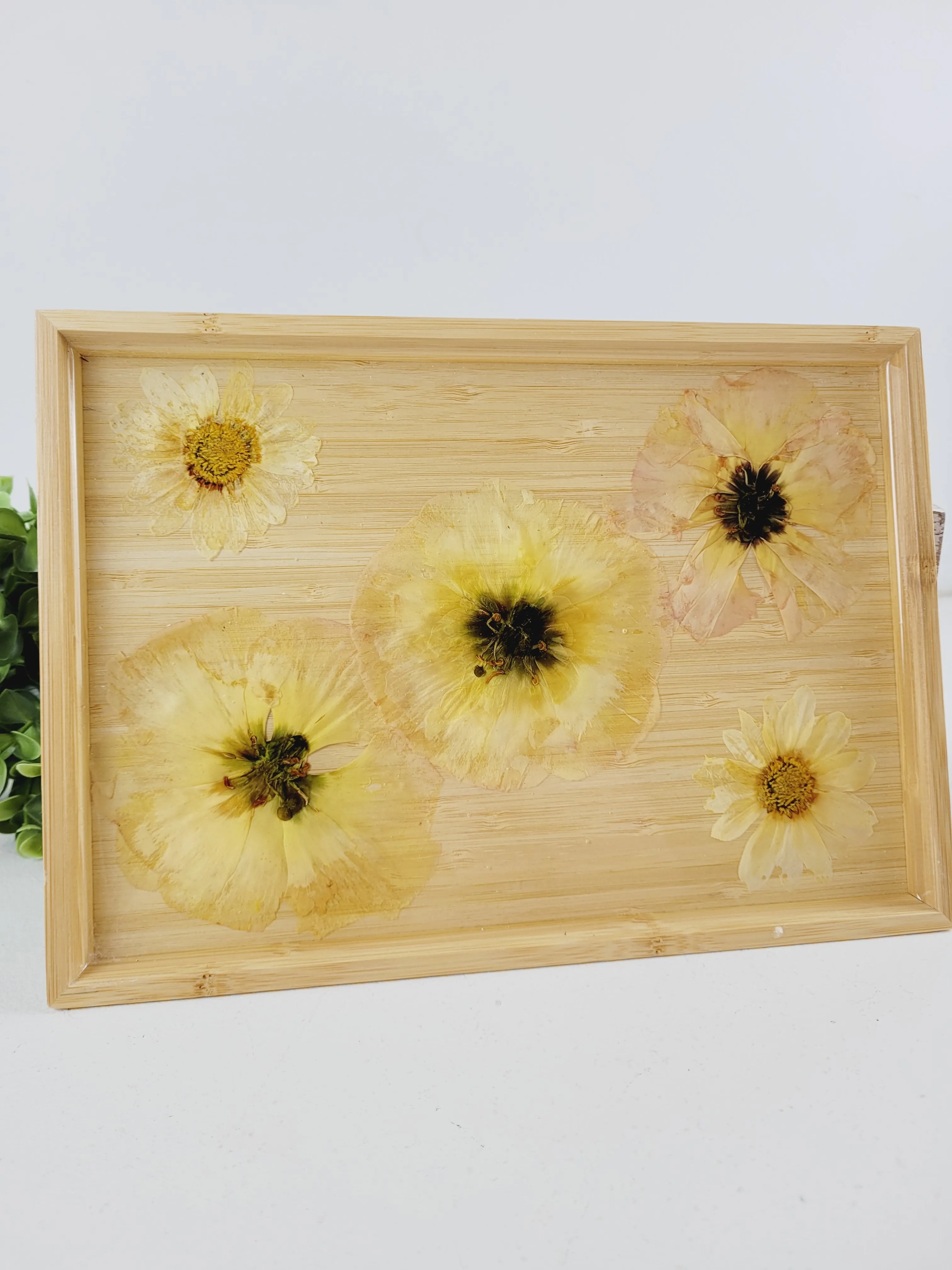 Little Pretty Designs, Wooden Resin Floral Trays