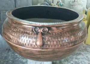 Petunia Round Fiber Planter