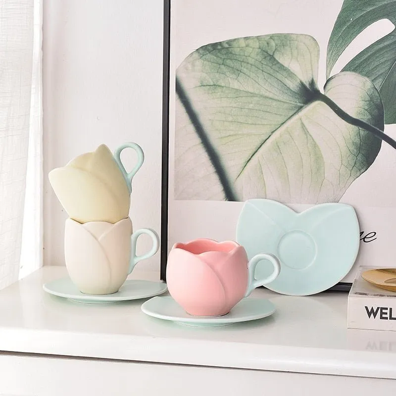 Tulip Modeling Ceramic Mug with Round Ears Handle